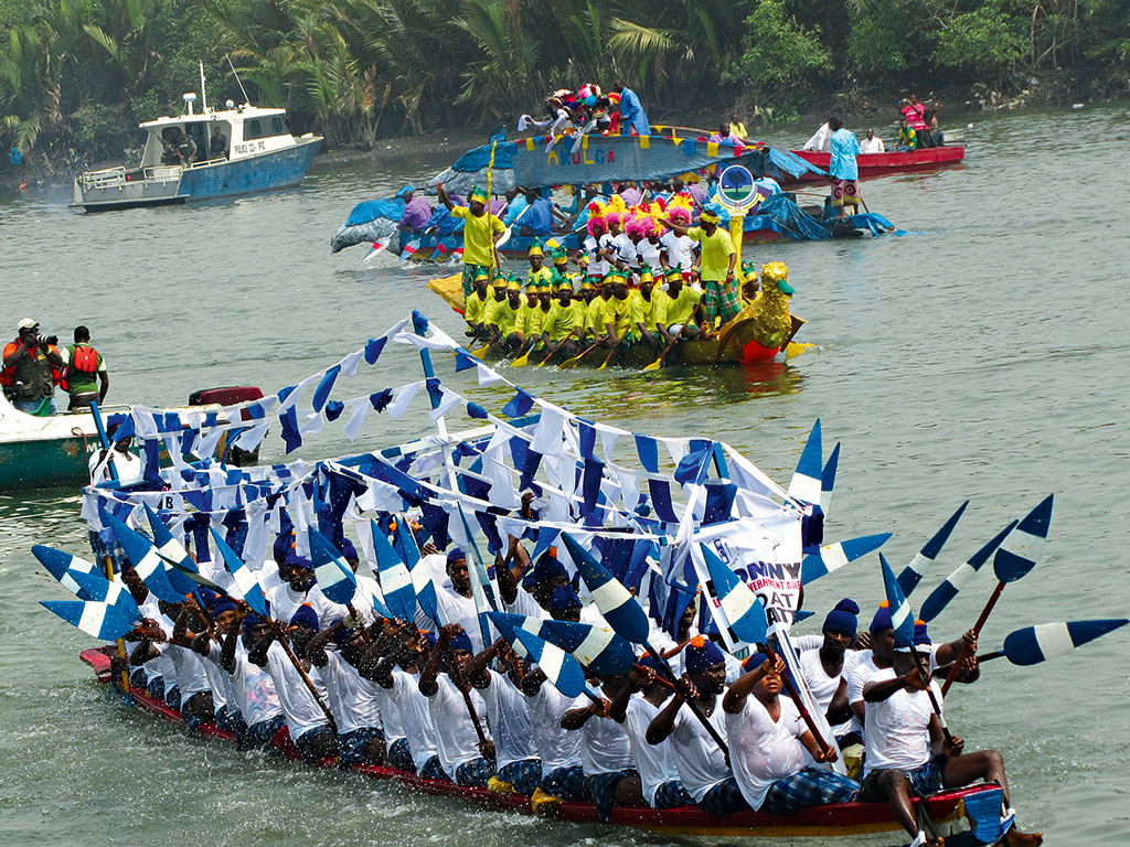 Revellers take to the water at Rivers State's Carniriv Festival
