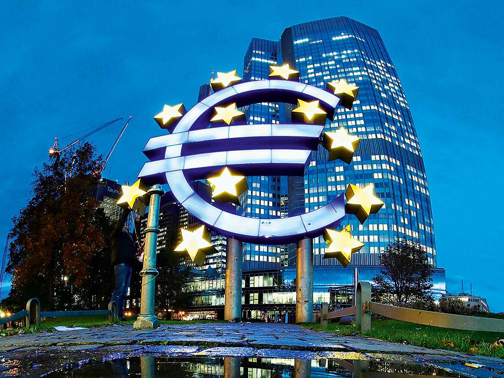 http://www.europeanceo.com/wp-content/uploads/2014/07/ECB-negative-interest-rates.jpg